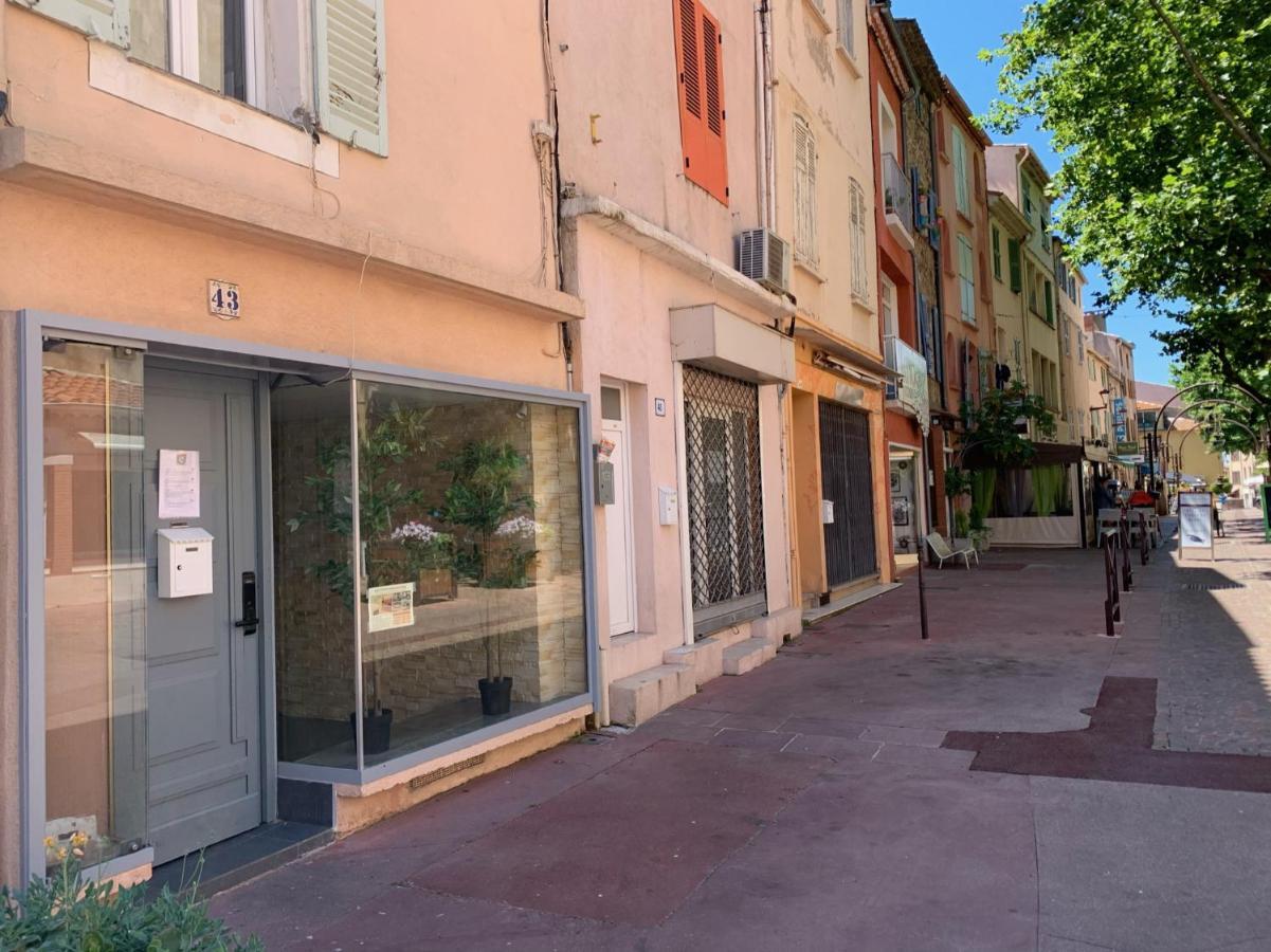 Splendide Studio Au Coeur Historique De Frejus Apartamento Exterior foto