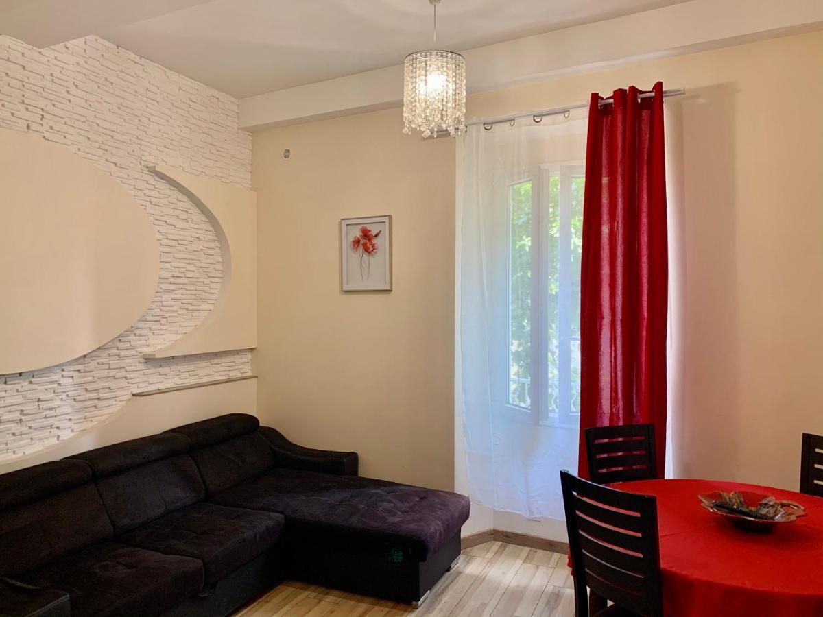 Splendide Studio Au Coeur Historique De Frejus Apartamento Exterior foto
